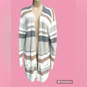 CASLON Oversized fitting cardigan
Olive green,cream,gray striped Design